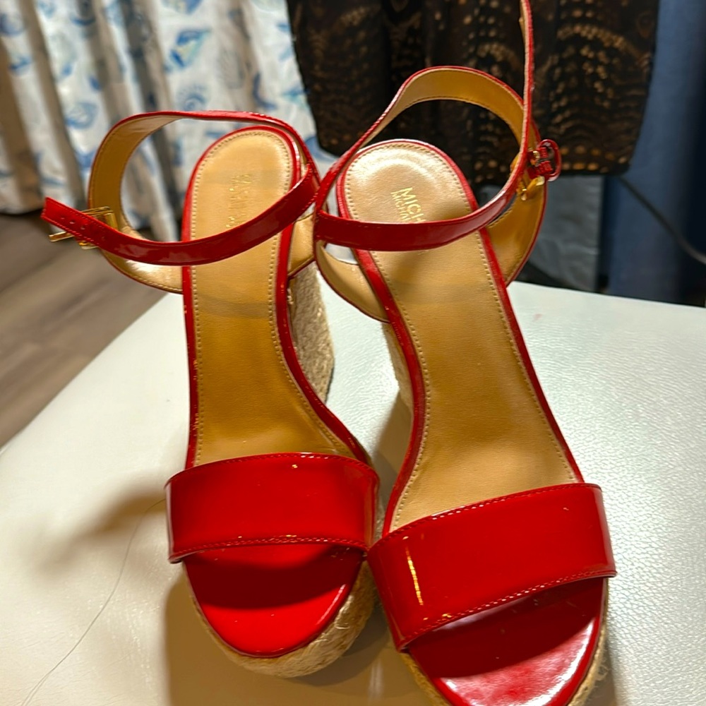 Michael Kors size 8 1/2